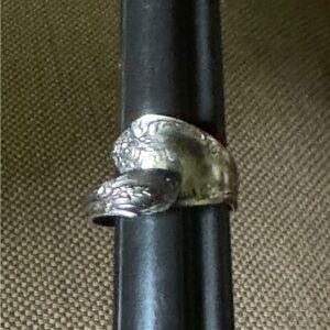 Oneida spoon ring